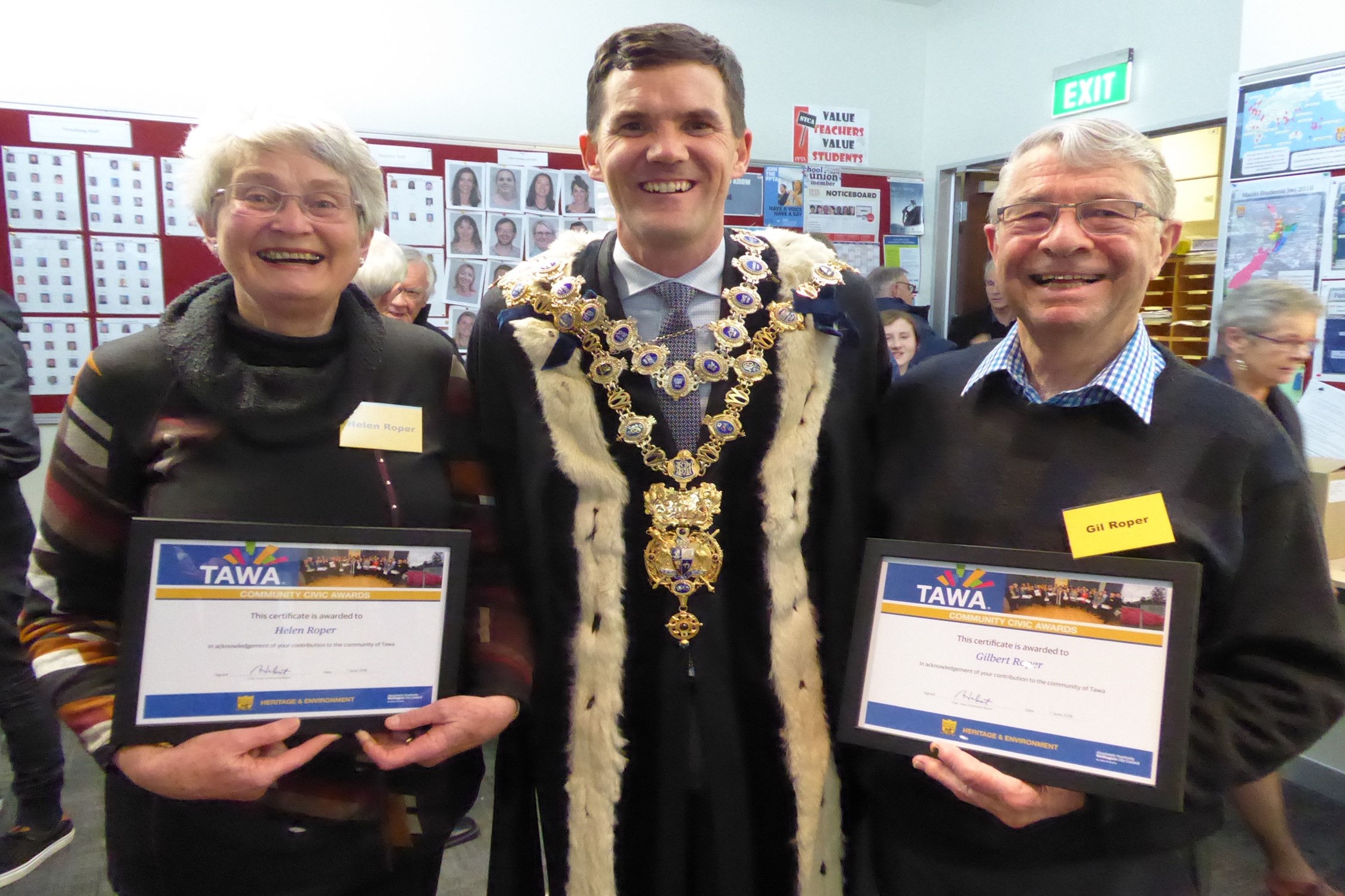 2018 Civic Award being given to Gil and Helen Roper with Mayor | Friends of Tawa Bush Reserves